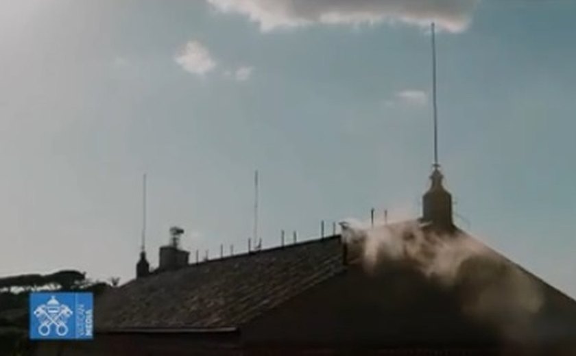 'Habemus Papam': Igreja Católica elege novo papa no segundo dia de conclave