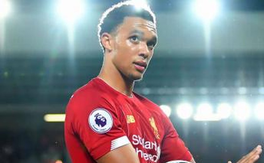 Liverpool cancela treino e pede adiamento de jogo com Arsenal por surto de covid