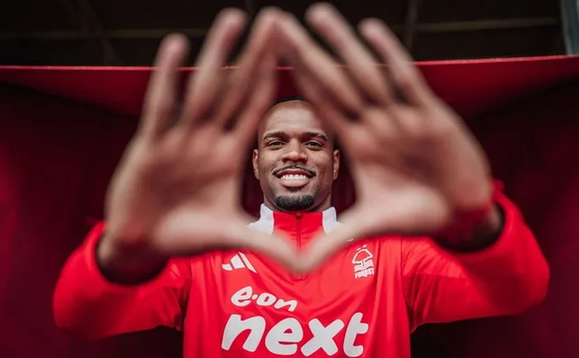 Nottingham Forest anuncia a contratação do goleiro Carlos Miguel, ex-Corinthians