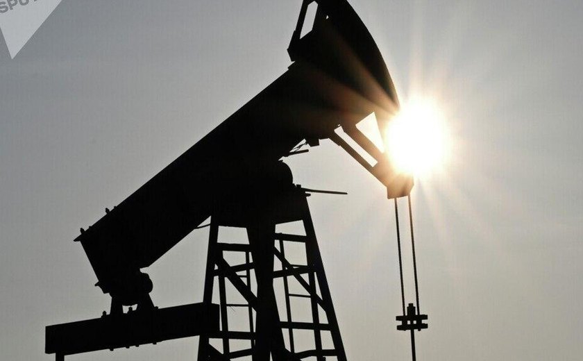 Indústria de petróleo do Irã enfrenta crescimento apesar das sanções dos EUA, diz mídia