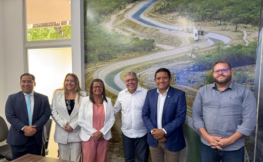 Governo anuncia implantação de sistemas de dessalinização e outras ações em Palmeira dos Índios