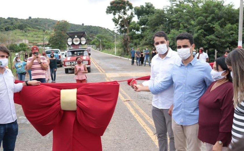 Emancipação de Santana do Mundaú é marcada por entrega de obras e Live do Bem