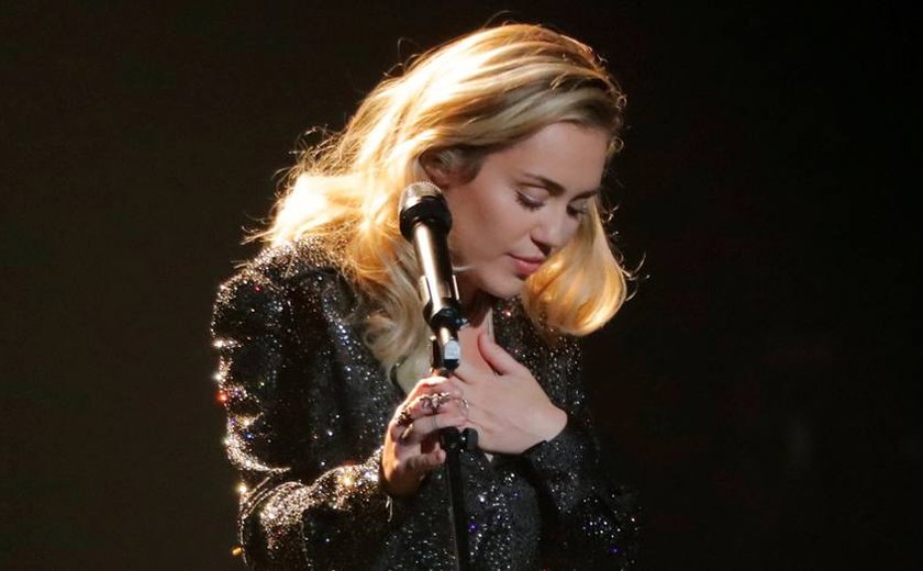 Miley Cyrus lança EP com seis músicas inéditas