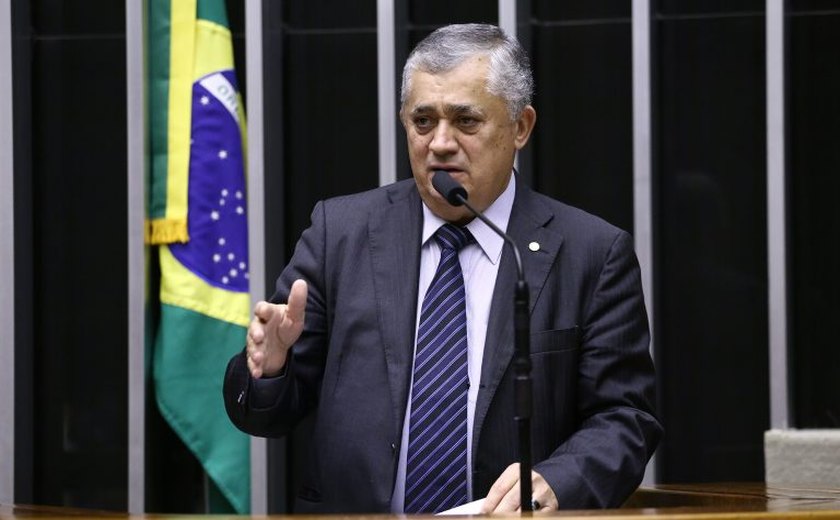 Líder do governo na Câmara defende tributação de títulos do mercado financeiro