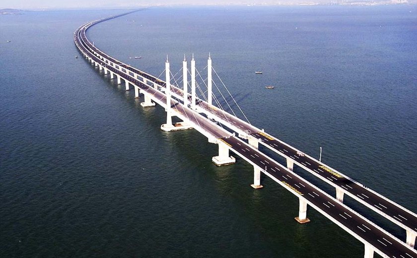 China inaugura a maior ponte do mundo, com 55 km de extensão