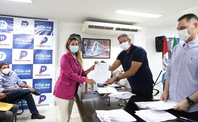 Prefeita Ângela Vanessa comemora novos recursos para investimentos em São José da Laje