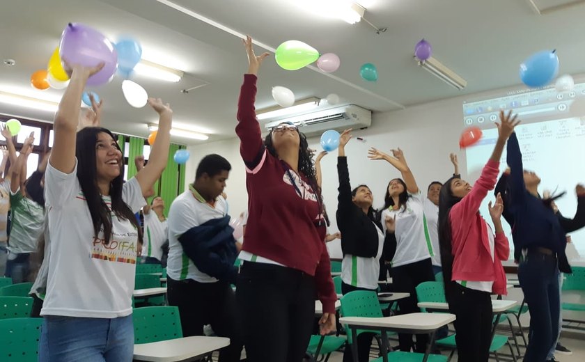 Amor à Vida: campanha do Ifal debate prevenção a abuso, violência e suicídio entre jovens