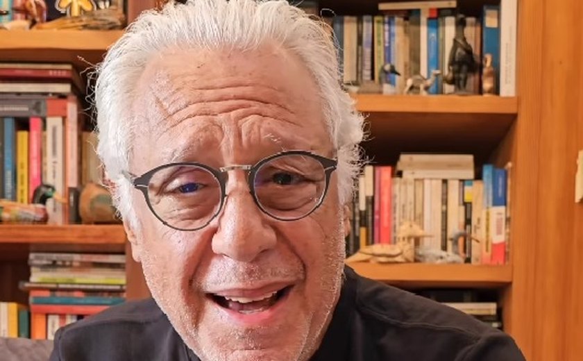 Natal antecipado! Antonio Fagundes, Romulo Estrela e amigos fazem ceia e amigo-oculto