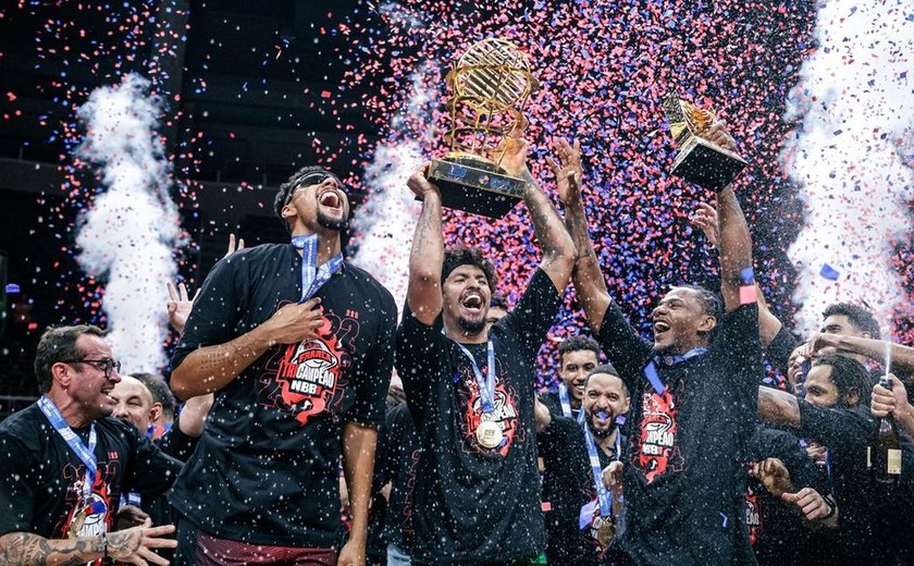 Após turbulências na temporada, Franca é tricampeão consecutivo na NBB