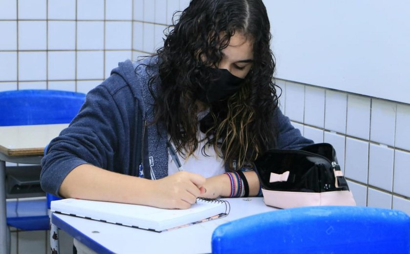 Estudantes da rede pública já podem consultar resultado de pedido de isenção de inscrições do Enem