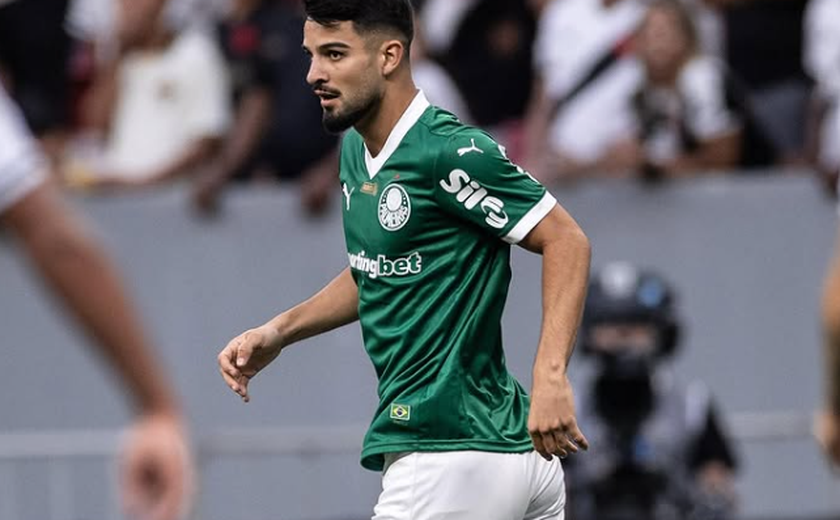 Flaco López, do Palmeiras, se envolve em acidente com motociclista em Alphaville