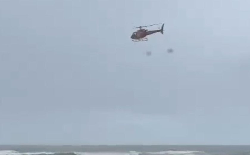 Dois banhistas se afogam na Praia da Lagoa de Pau; um é resgatado e outro continua desaparecido