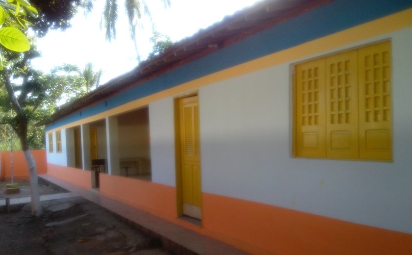 Escolas municipais estão sendo reformadas em Maragogi