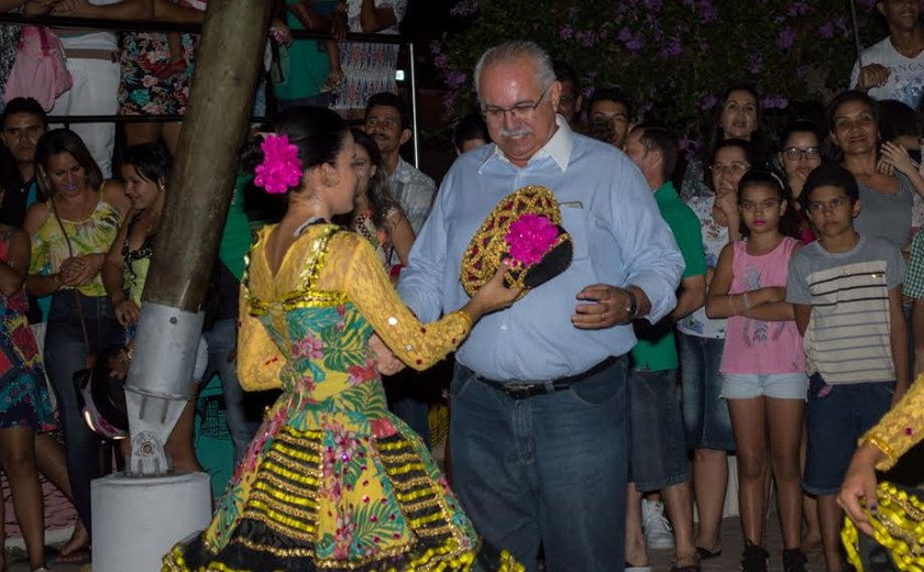Apresentações culturais marcam Dia do Artesão em Arapiraca