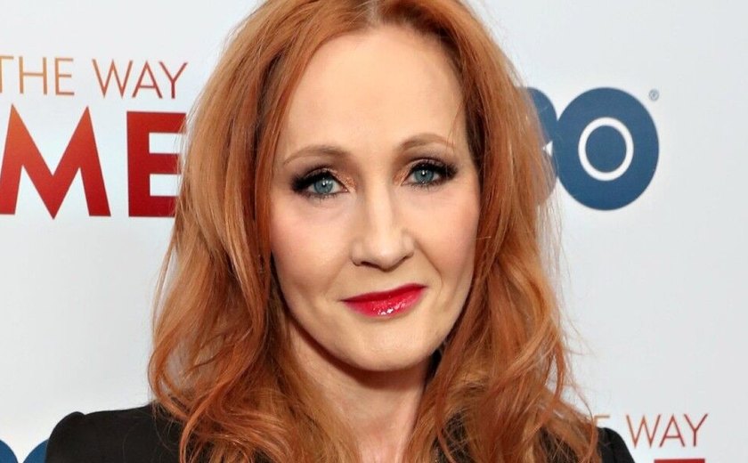 J.K. Rowling critica PL Antiaborto: 'as mulheres brasileiras que protestam contra esta lei têm minha simpatia'