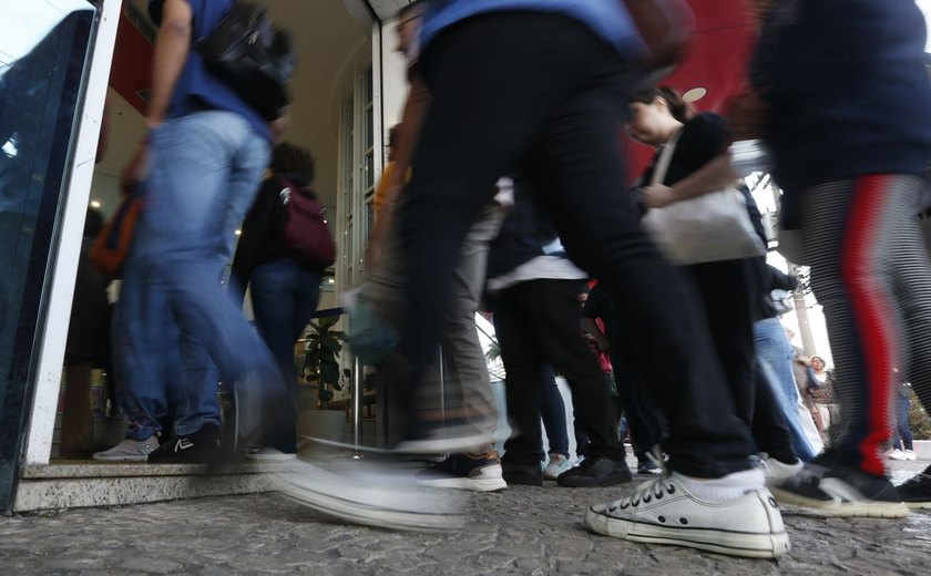 Cerca de 30 mil candidatos negros voltam a disputar vagas no CNU