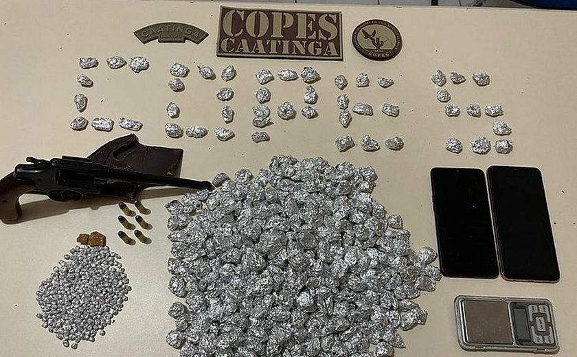 PM apreende 21 armas de fogo e quase 5 kg de drogas no estado em sete dias