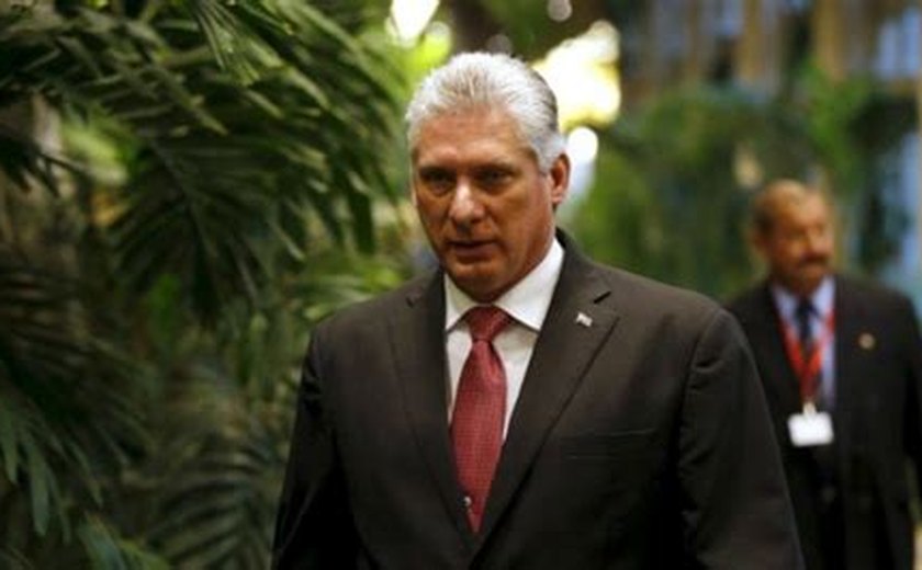 Parlamento cubano aprova indicados do novo presidente para compor ministério
