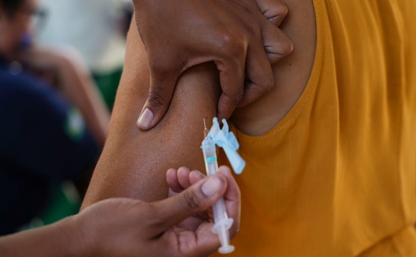 Dia D: campanha de vacinação contra a gripe mobiliza unidades de saúde