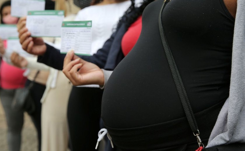 PNI oferece vacinação segura para gestantes e bebês