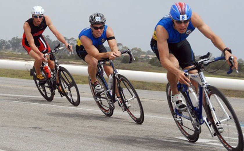 Prova internacional de triathlon movimenta economia do estado
