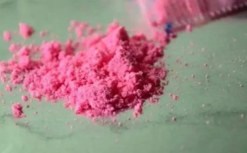 Entenda o que é a 'cocaína rosa', droga suspeita de causar morte de brasileira na Argentina e adolescente na Espanha