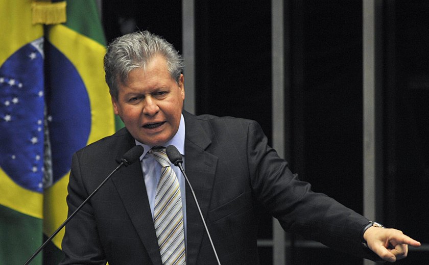 Pré-candidatos do PSDB buscam distanciamento de Bolsonaro e apostam em economia