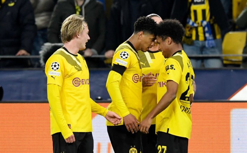 Kobel brilha e Dortmund sai na frente em duelo com o Chelsea na Liga dos Campeões