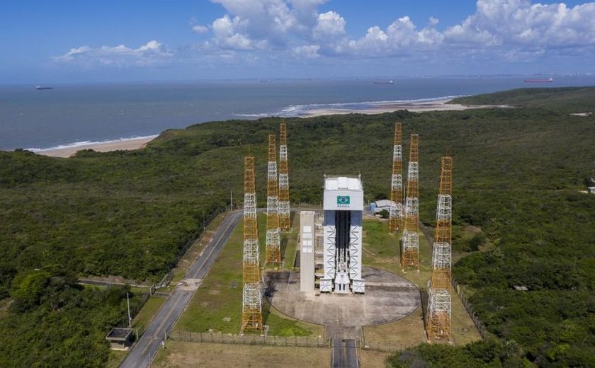 Lei cria empresa pública para desenvolvimento de projetos aeroespaciais