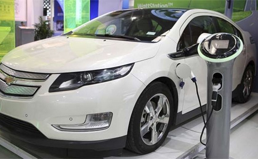 Maior feira de automóveis da China mostra ambição para veículos elétricos