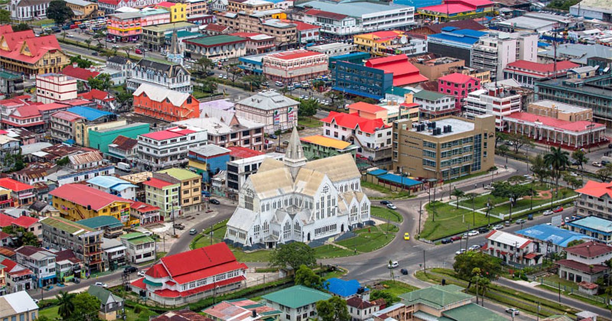 Em novo capítulo da disputa territorial, Guiana eleva tom contra