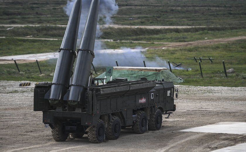 Veículos blindados russos superam equipamento da OTAN fornecido à Ucrânia, diz general