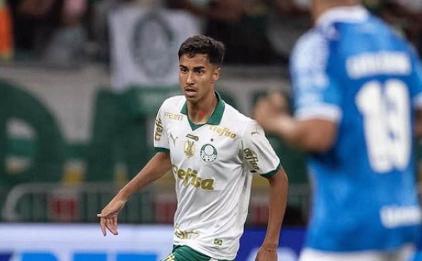 Vitor Reis comemora temporada 'desafiadora' no Palmeiras em ano de estreia no profissional