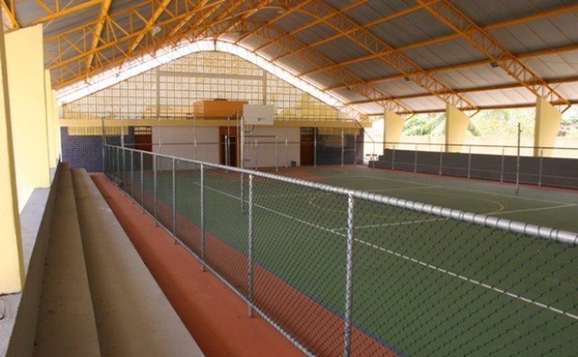 Governo inaugura ginásio esportivo da Escola Estadual Dom Constantino Luers
