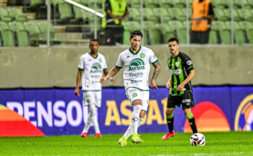 Chapecoense vence o América-MG no Independência e entra no G4 da Série B do Brasileiro