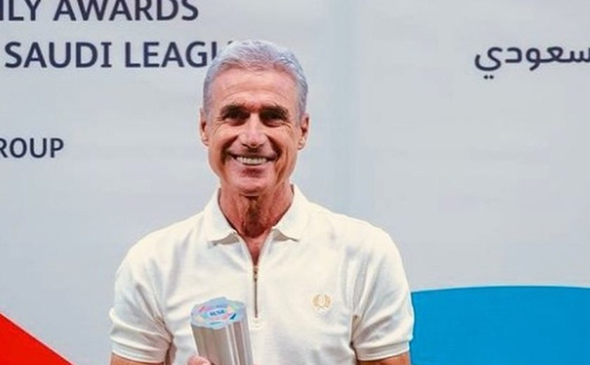 Ex-Botafogo, Luís Castro é o treinador com mais vitórias no mundo em 2023