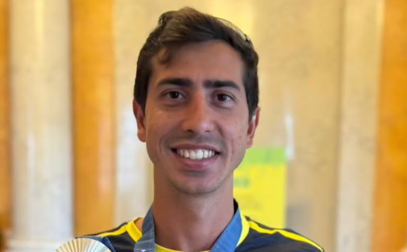 Caio Bonfim brilha no Japão e bate recorde brasileiro nos 20 km de marcha atlética