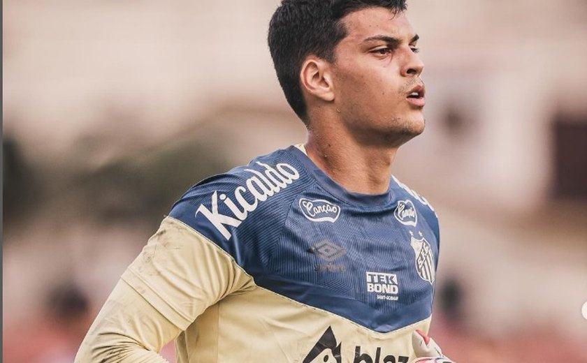 Santos apresenta o goleiro Gabriel Brazão como novo reforço: 'É o Santos de Pelé e de Neymar'