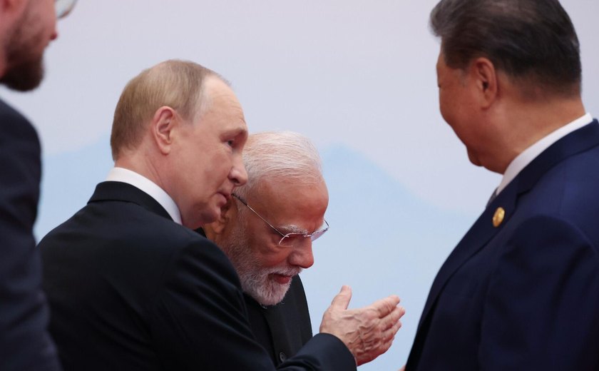 Atitude a Putin no palco global está ficando mais calorosa, aponta mídia estadunidense