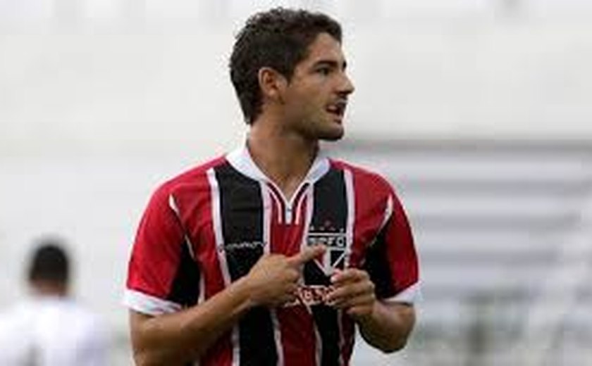 Pato ainda tem esperança de jogar contra Corinthians na Libertadores