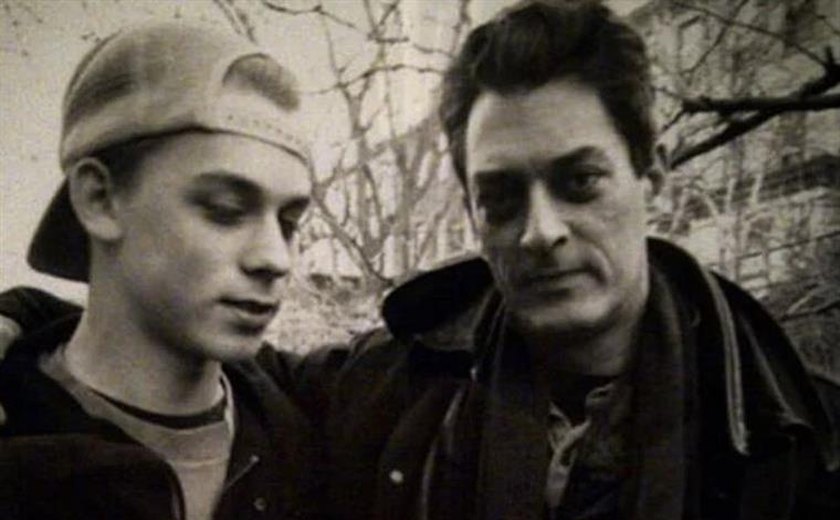 Morre filho do autor Paul Auster, acusado da morte de sua filha de 10 meses