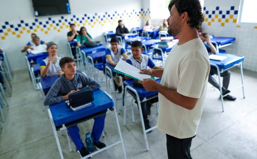 Volta às aulas: Arapiraca inicia o ano letivo de 2025 em mais de 90 instituições de ensino do município