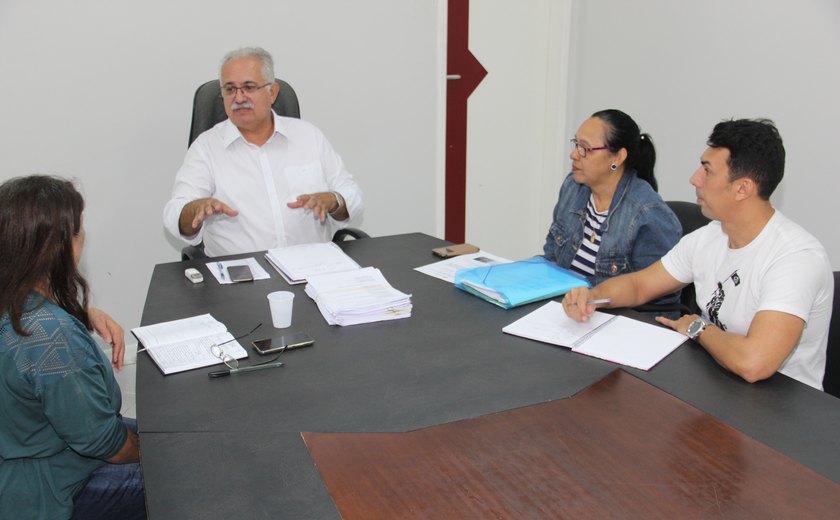 Rogério recebe Conselho Municipal de Educação e discute alinhamentos no setor