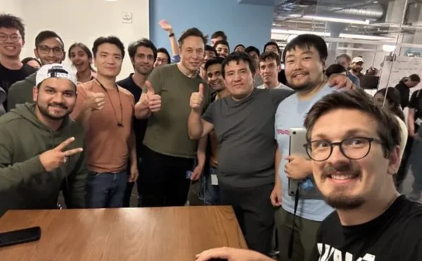 Elon Musk publica foto com funcionários do Twitter após demissões