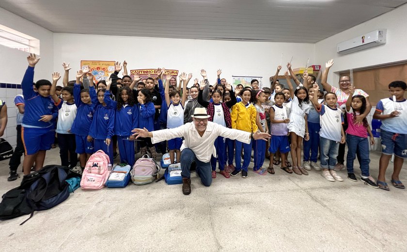 Projeto leva Literatura a estudantes de 30 escolas da rede municipal de Maceió