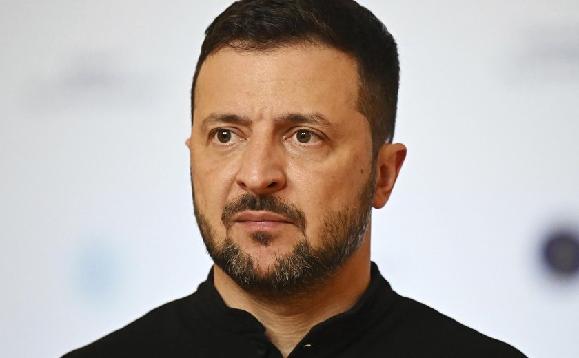 Resolução diplomática do conflito na Ucrânia falhou após decisões de Zelensky, diz analista turco