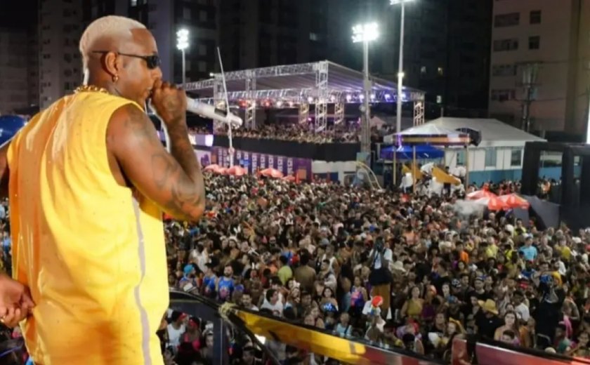 Vocalista da banda Oh Polêmico é notificado por fala supostamente homofóbica no carnaval