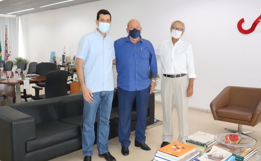 Lyra recebe Hugo Wanderley para discutir parcerias e evento municipalista