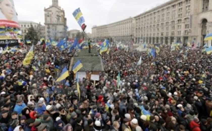 Primeiro-ministro da Ucrânia quer negociar novas condições para acordo com UE