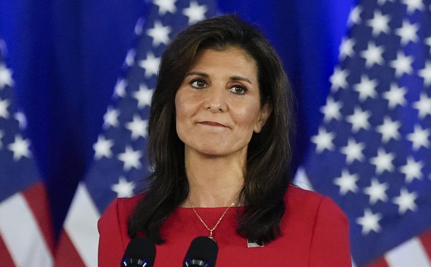 Nikki Haley alerta Trump sobre rival mais jovem e renova pedido de testes cognitivos